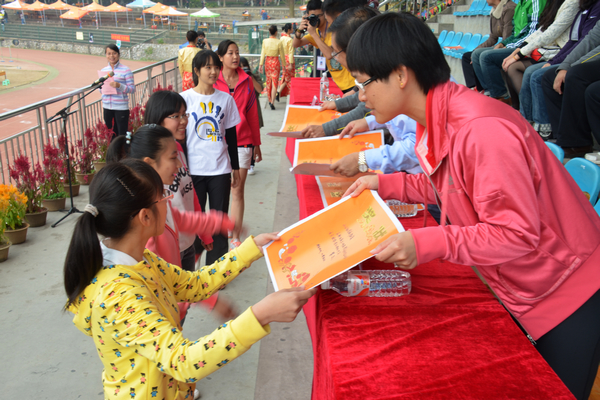 学院领导为获奖 </div></div>
<!--新闻内容结束-->
<div class=