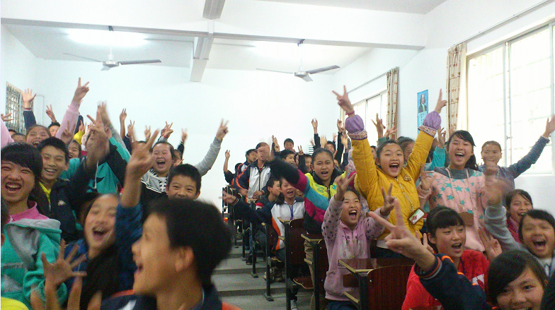 “梦想音乐社团”激情雀跃的音乐学习气氛