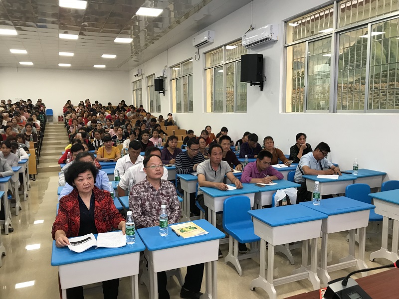 岑溪市筋竹镇讲座现场-李鹏飞摄.jpg