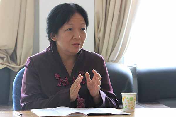校党委书记王枬点评课堂成果