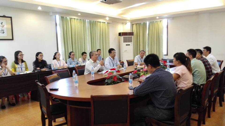 与东三水实验中学领导及老师座谈.jpg