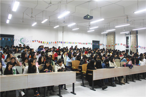 雁山校区宣讲会会场.jpg 雁山校区宣讲会会场.jpg