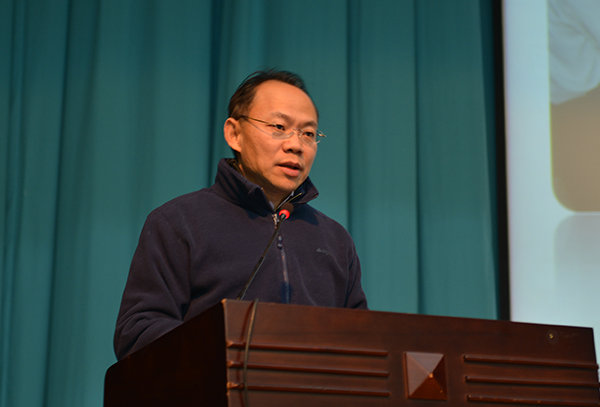 中国工程院院士、清华大学教授程京作报告(大学生通讯社 陈园园 摄)