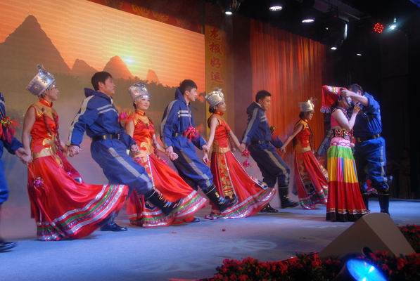音乐学院师生在山西西山能源有限公司演出交流
