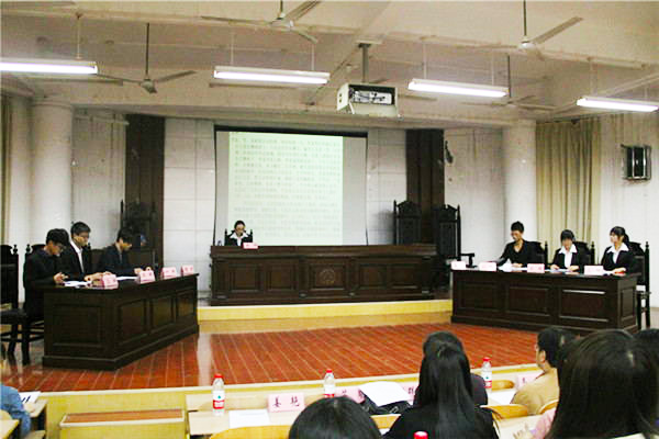 辩论赛现场