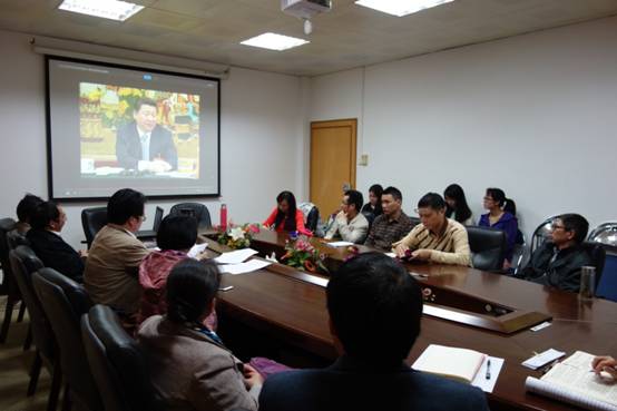 数学与统计学院理论学习中心组召开集中学习会议