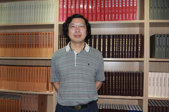 　广西师范大学出版社社长 何林夏