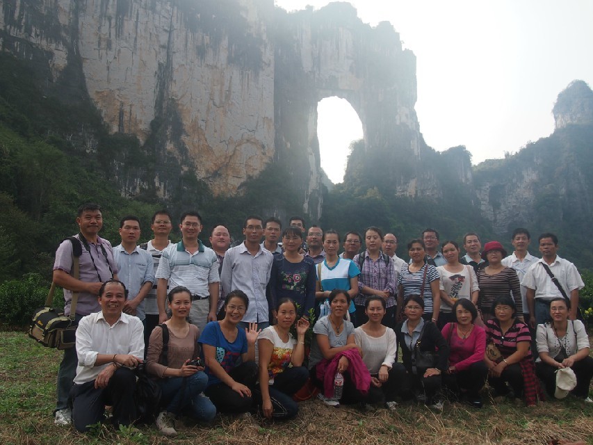 在灵川县潮田乡南圩岩溶地貌考察
