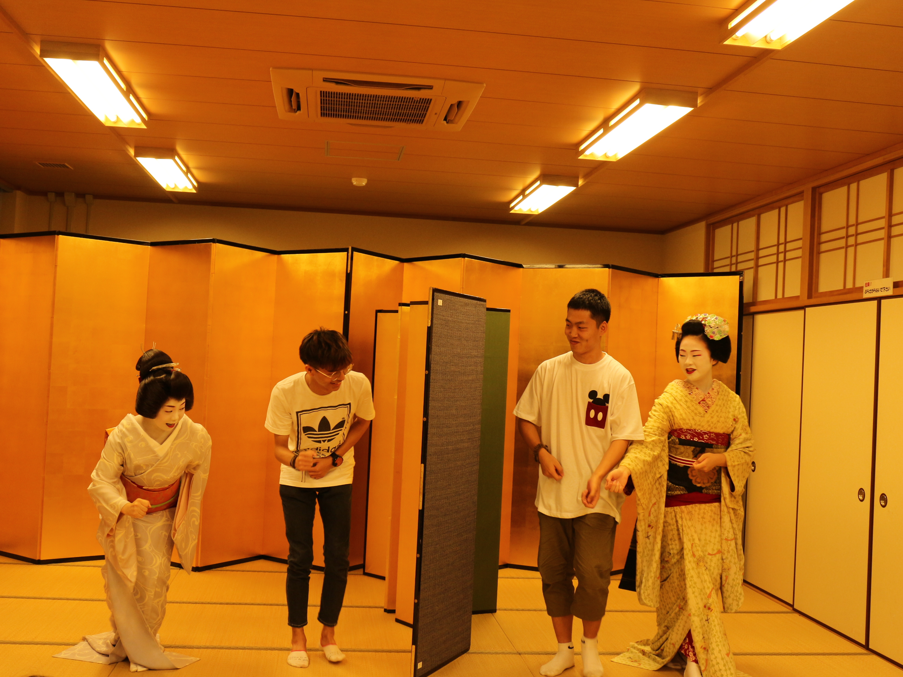 7. 日本立命馆大学“流行文化”夏令营学员感受日本文化.JPG