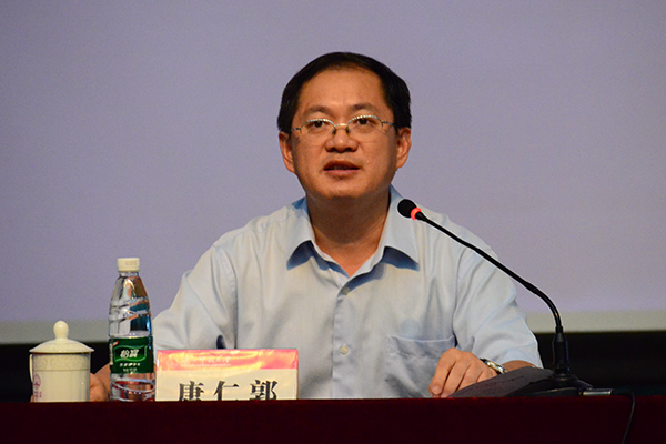 研讨会由校党委副书                    </div></div>
                                <!--新闻内容结束-->

                                <div class=