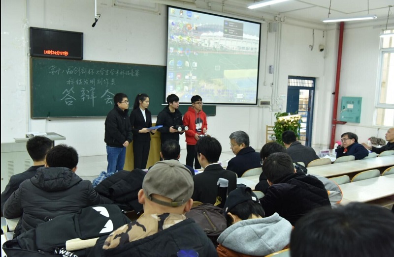 科技发明制作类答辩现场.jpg