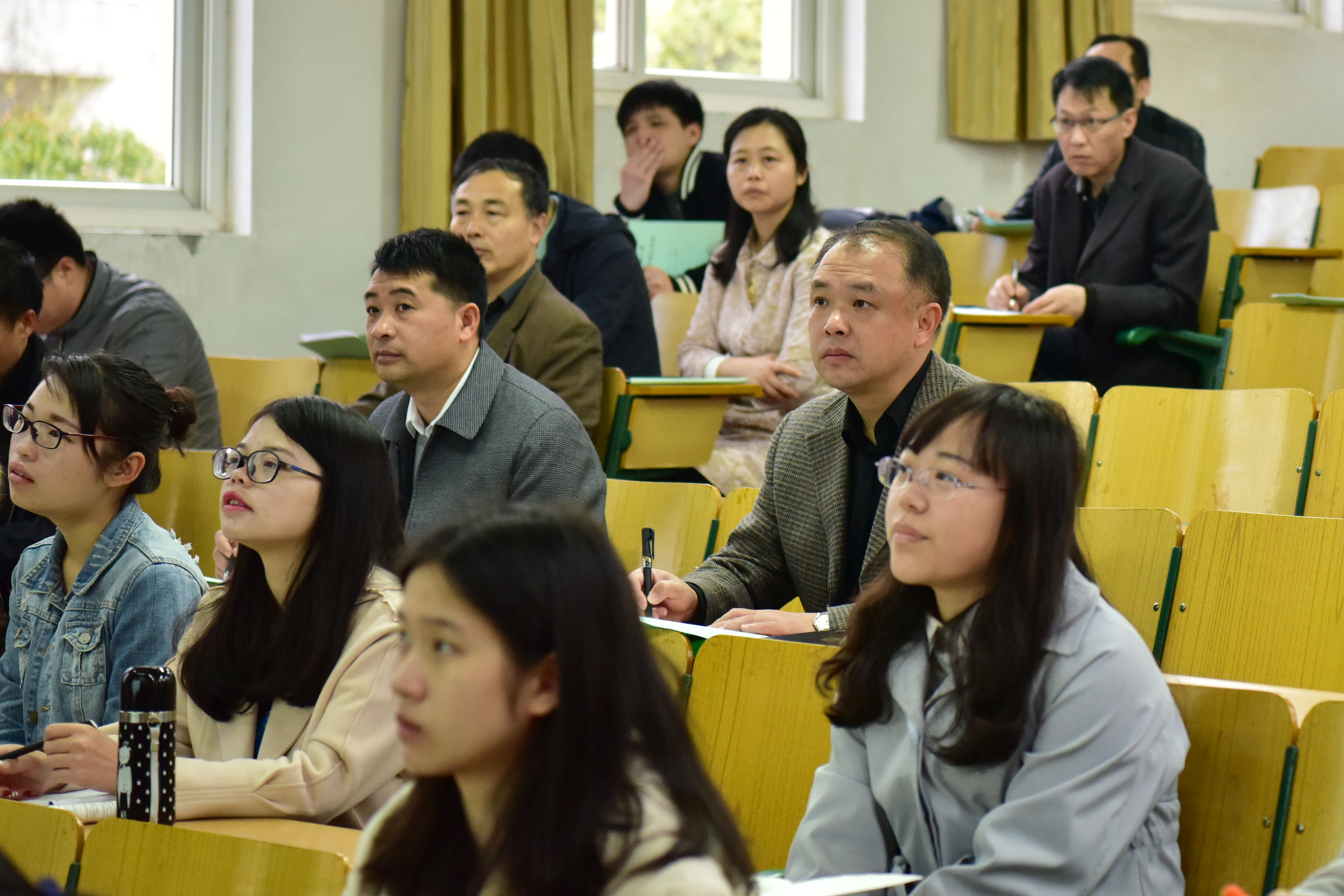 赵铁听课.JPG 赵铁听课.JPG