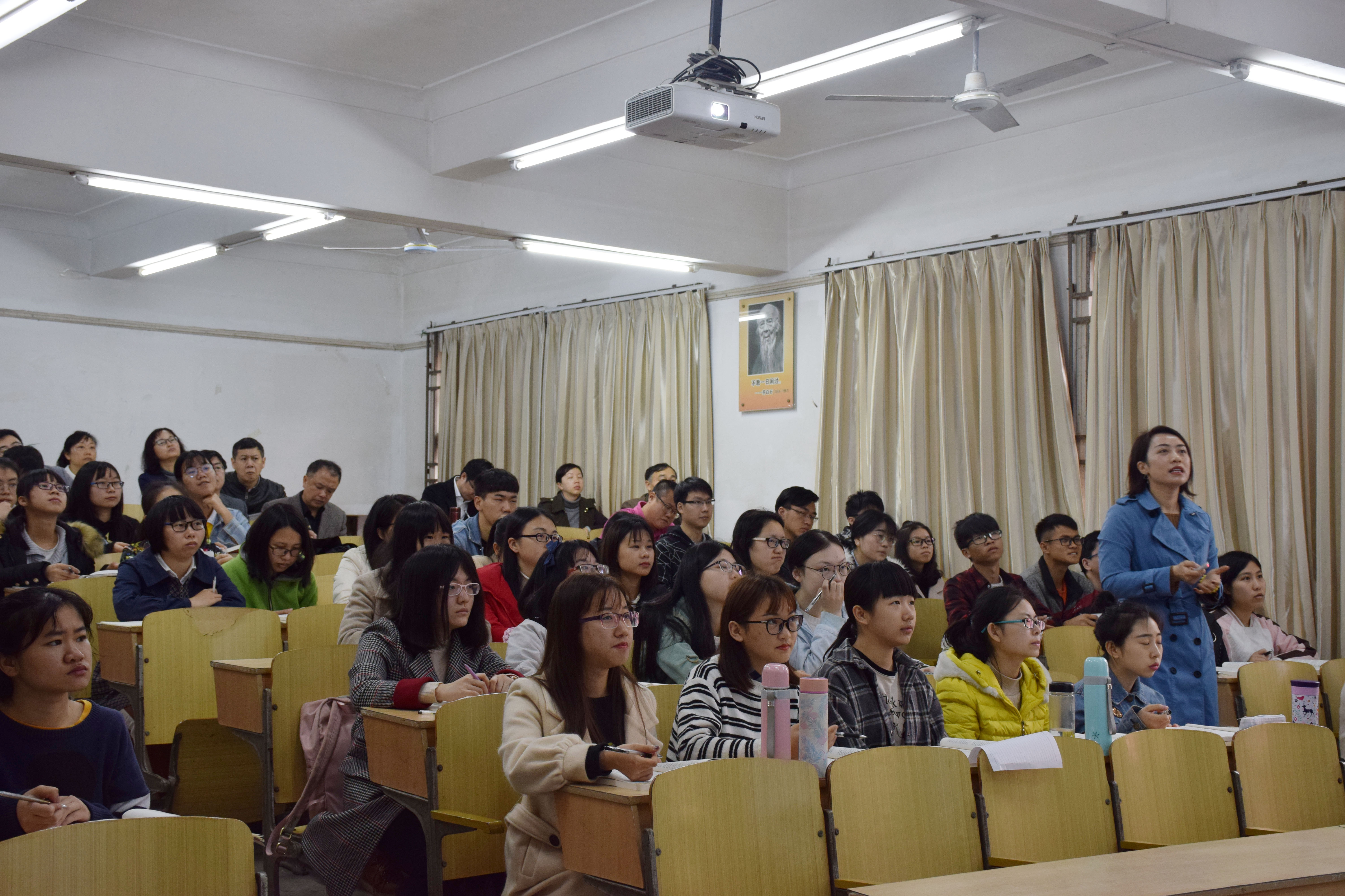 DSC_0109.JPG DSC_0109.JPG