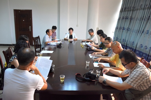 团队和地方政府座谈