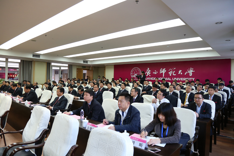 ３见面会现场 - 副本.JPG