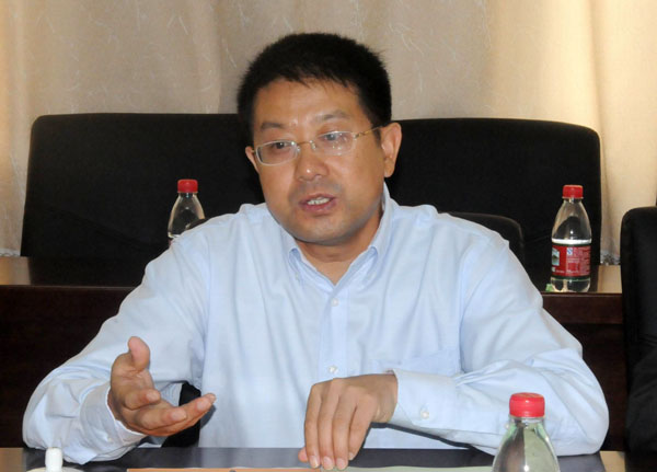 蒋和生副厅长主持会议。