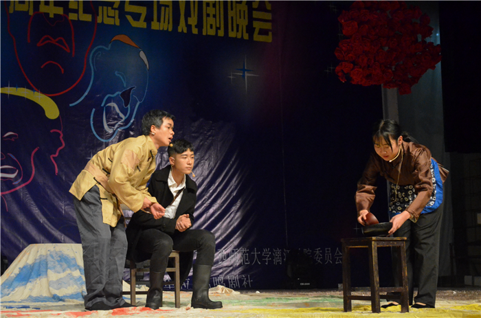 漓江学院上演戏剧《生死场》