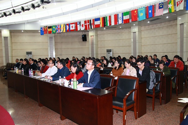 讲座现场-挂网用.jpg