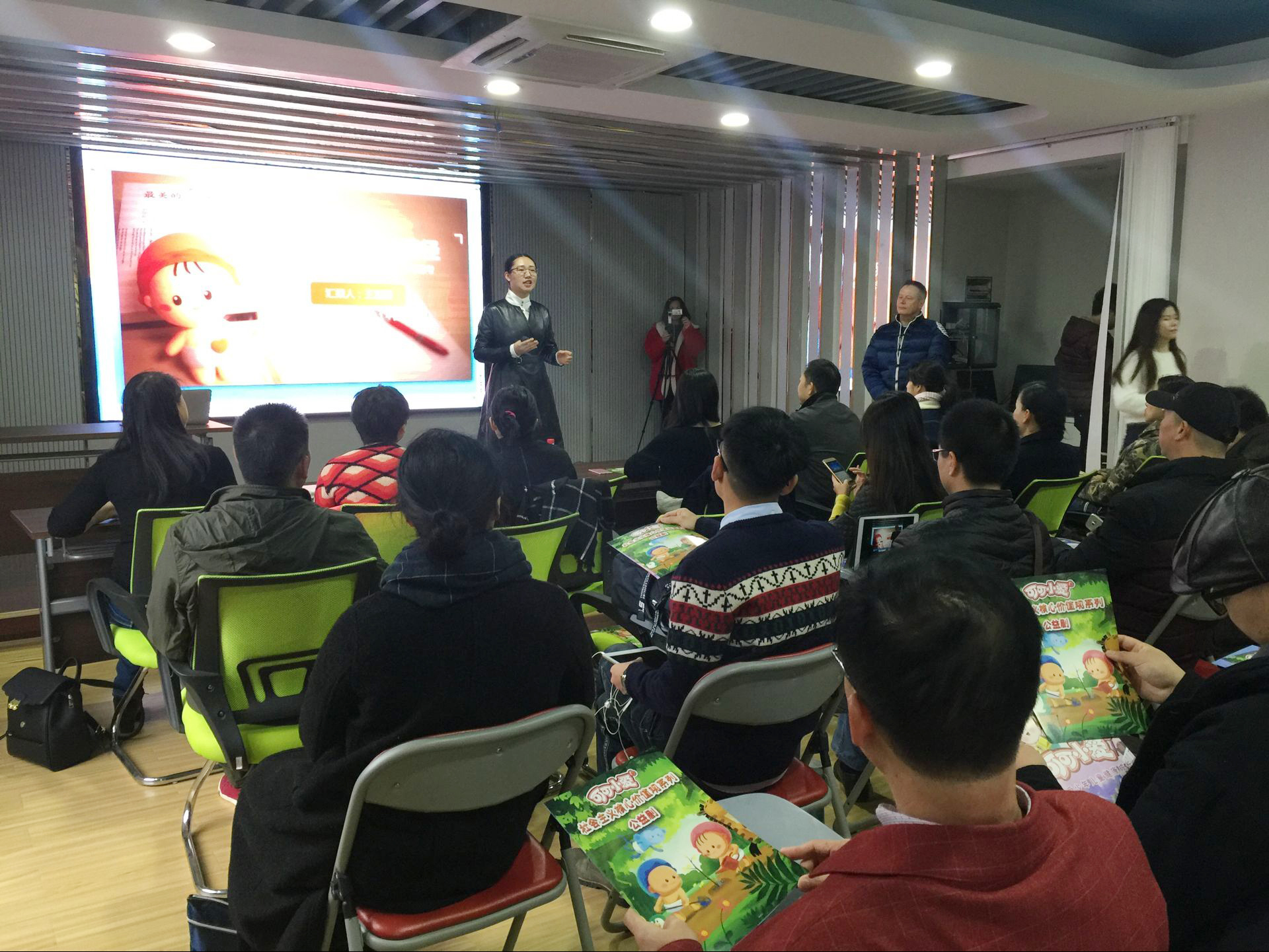 参观文化文化创意基地１.jpg