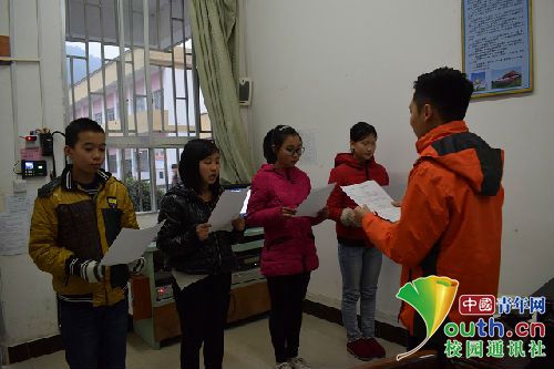 有一群学生以青春的名义支教 用行动诠释志愿精神
