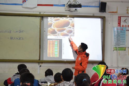 有一群学生以青春的名义支教 用行动诠释志愿精神