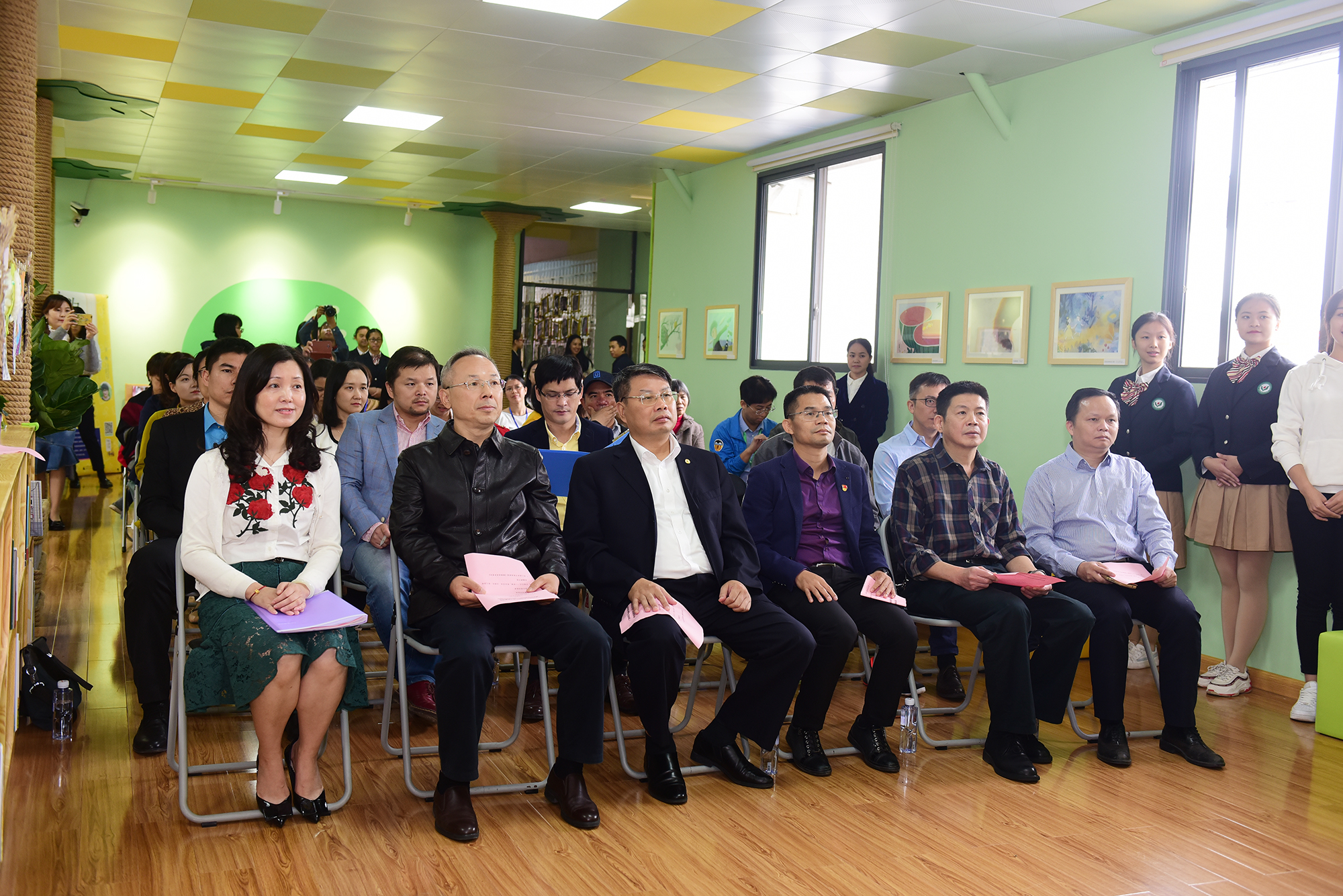 开馆仪式现场观众(李显杨摄).JPG 开馆仪式现场观众(李显杨摄).JPG