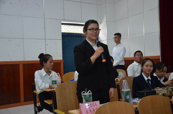 与会同学积极交流学习之一.JPG