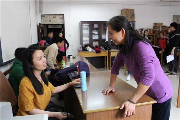 4月9日导演老师们就话剧排练情况讨论