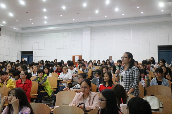 同学们积极提问.jpg