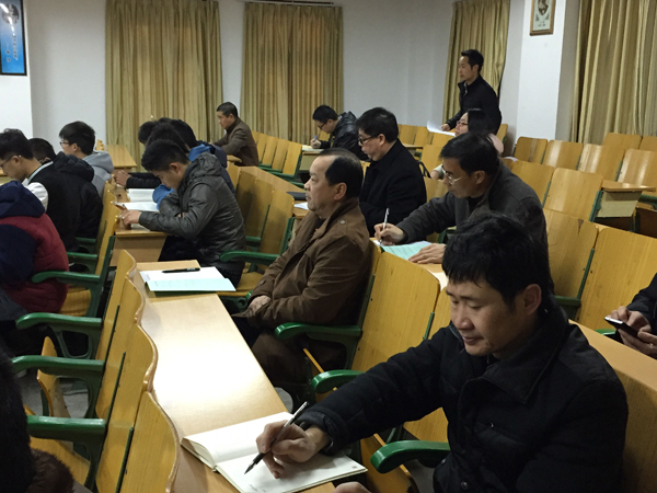 副校长白晓军在历史文化与旅游学院听课(文旅学院供图)