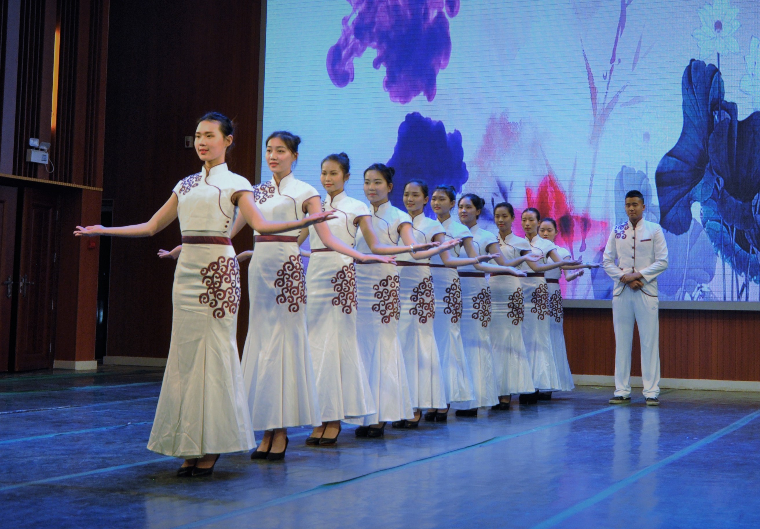 9礼行天下 大学生艺术团 (大学生通讯社影像部 蔡思琪摄).JPG 9礼行天下 大学生艺术团 (大学生通讯社影像部 蔡思琪摄).JPG