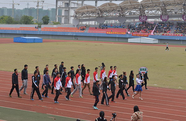 裁判方队 (大学生通讯社 陈园园 摄)