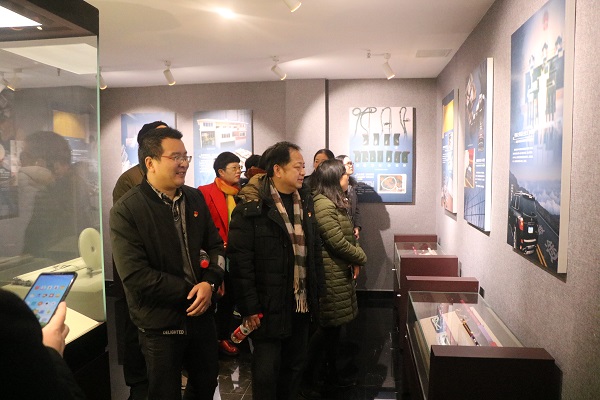 I:/新建文件夹/44.jpg