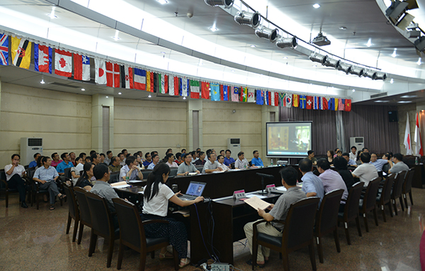 观看纪念中国共产党成立95周年纪录片《红色气质》