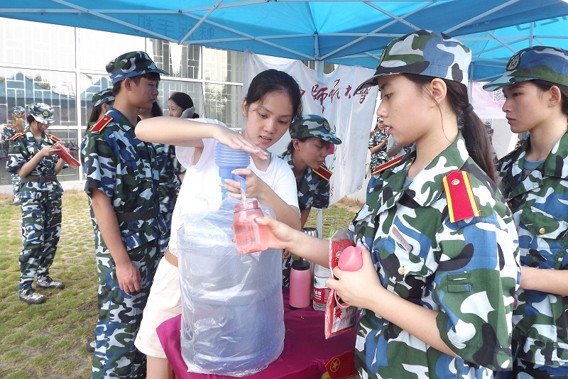 服务站提供饮用水.JPG