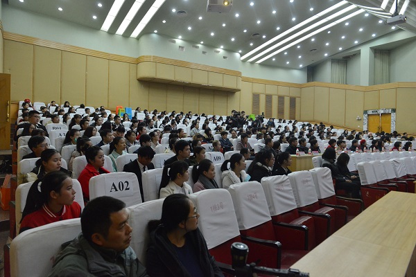 会场观众（大学生通讯社 杨健昌 摄） １１.jpg