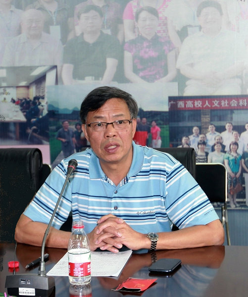 钟瑞添副校长作迎评工作指示