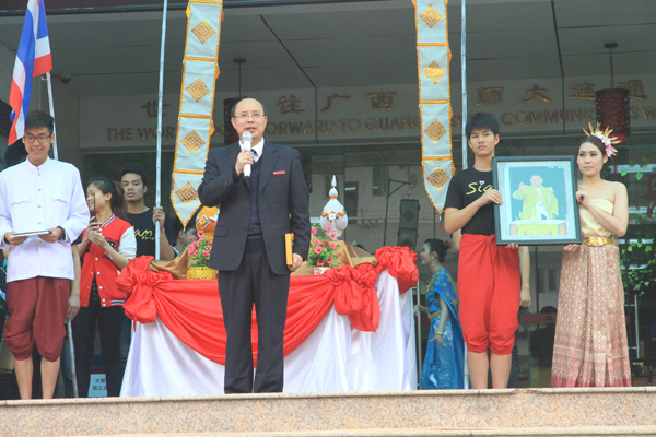 蔡昌卓副校长宣布第四届“国际文化节”开幕