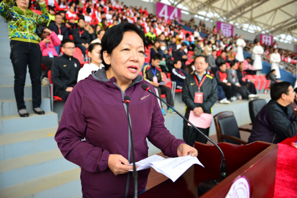 校党委书记王枬致开幕辞