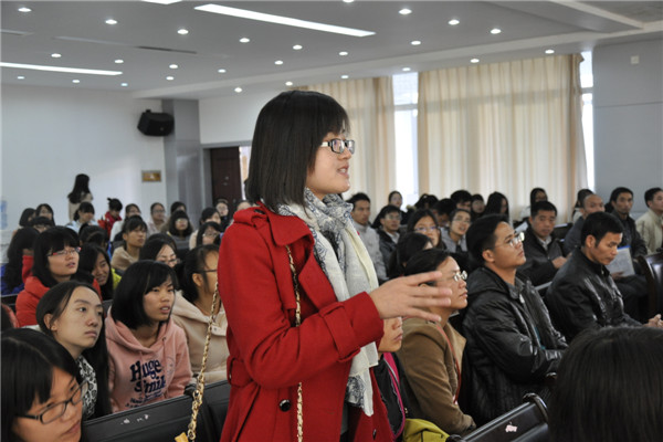 学员与聂校长交流互动