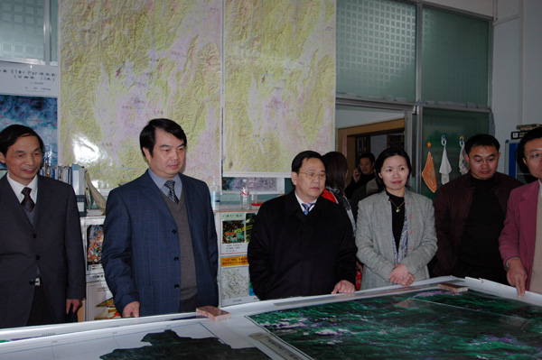 实地考察桂林                    </div></div></article>
                    </div>
                    <div id=