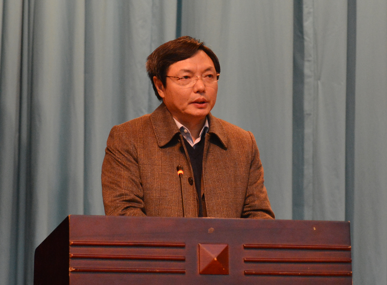 广西师范大学科协主席李传起作工作报告１.jpg