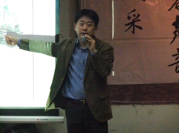 王志东教授向师生们传递机器人技术新动态