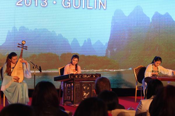 弦乐三重奏《美国民歌两首》