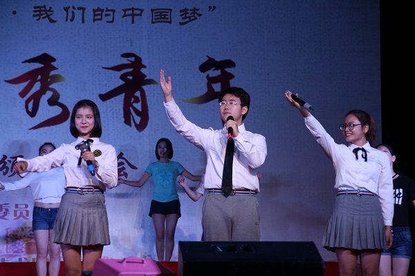 环境与资源学院《青春爱最伟大》.JPG