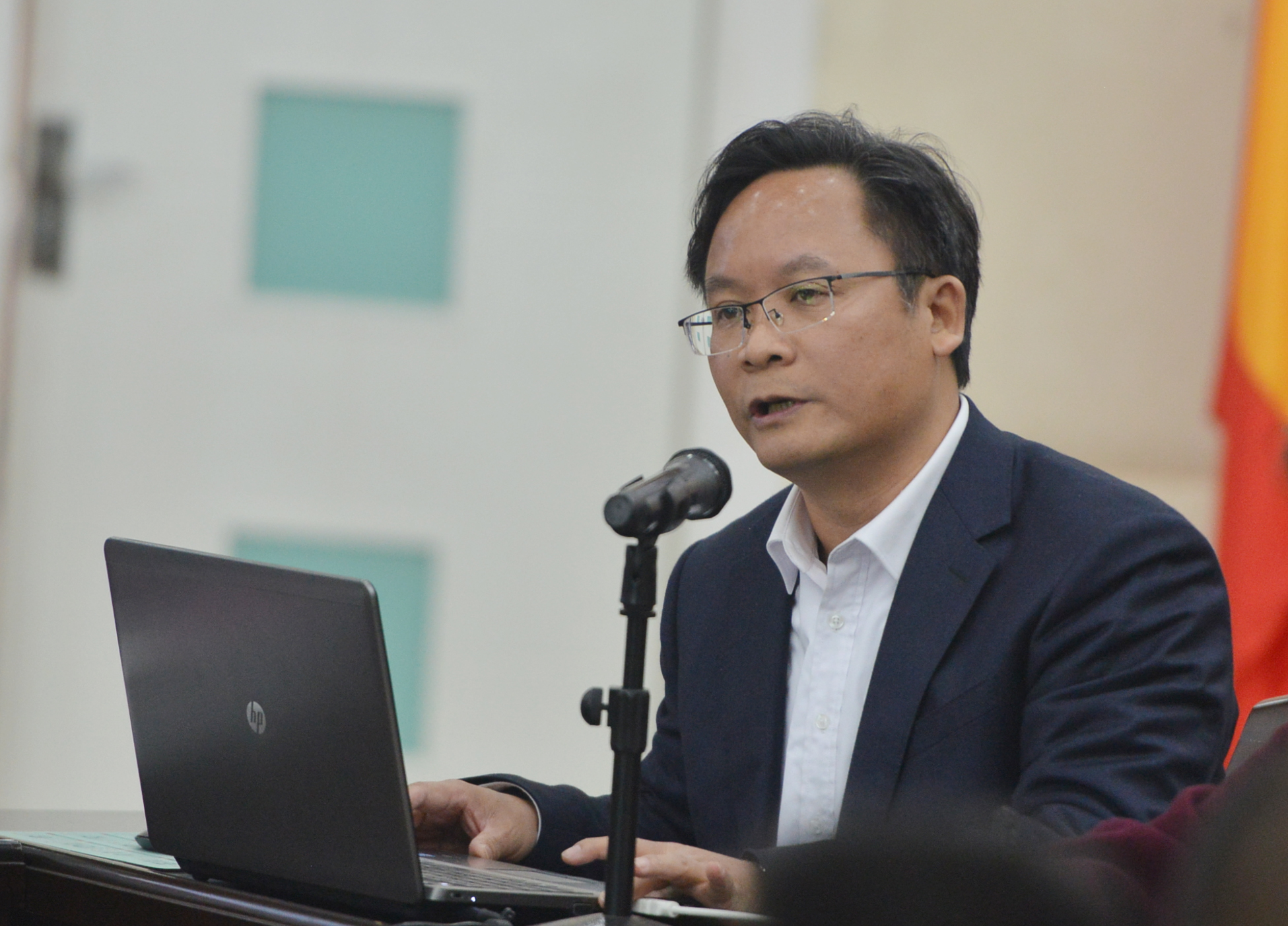 2社科处文科中心处长主任、博士生导师林春逸教授作学习贯彻全国高校思想政治工作会议精神辅导报告2。1.jpg 2社科处文科中心处长主任、博士生导师林春逸教授作学习贯彻全国高校思想政治工作会议精神辅导报告2。1.jpg