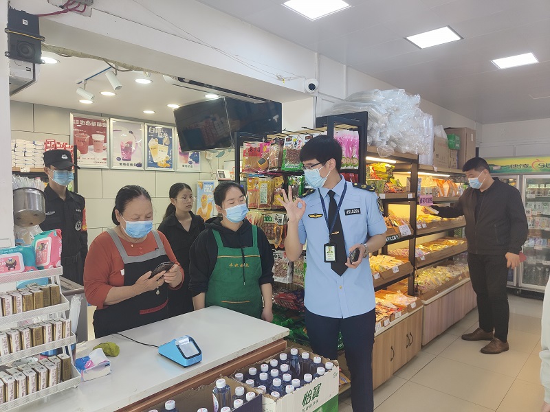 我校联合桂林市雁山区食药监局开展校园食品药品专项检查