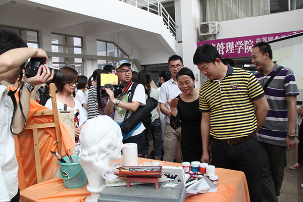 模型展示(陆鑫锋摄)