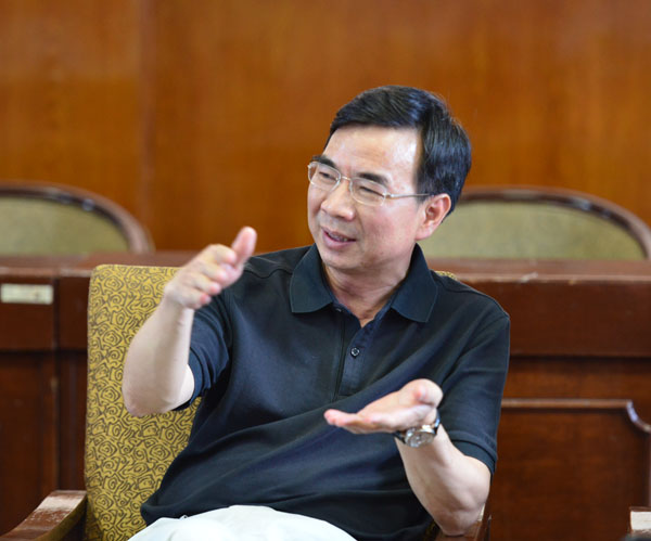 校长梁宏讲话