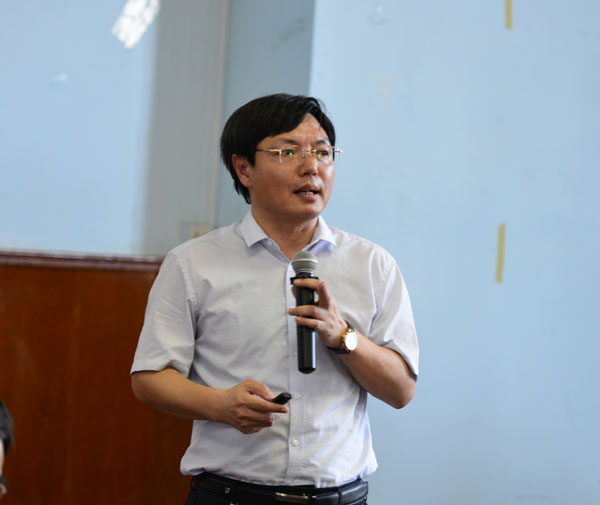 副校长李传起就学校深化综合                    </div></div>
                                <!--新闻内容结束-->

                                <div class=